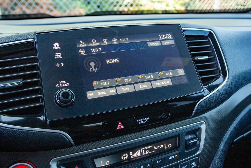 Certified 2025 Honda Passport TrailSport image 31