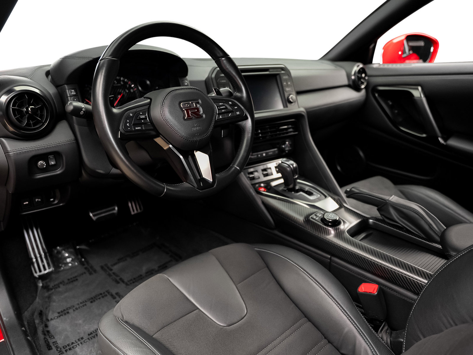 Used 2023 Nissan GT-R Premium AWD/4WD image 32