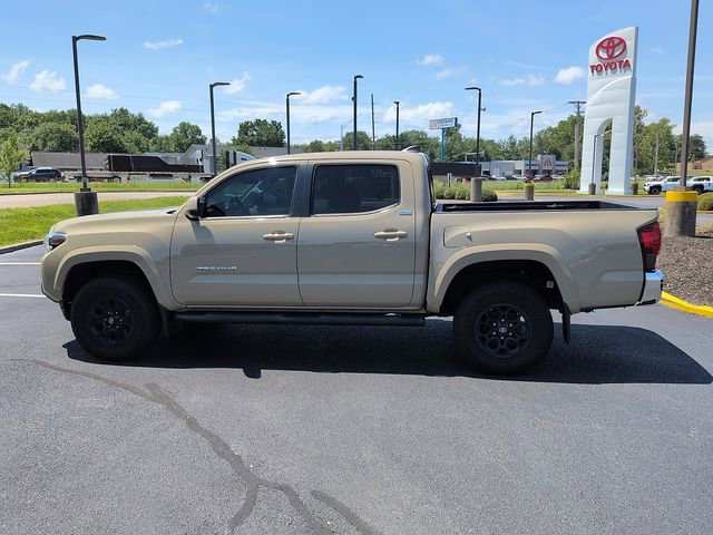 Used 2019 Toyota Tacoma SR5 AWD/4WD image 4