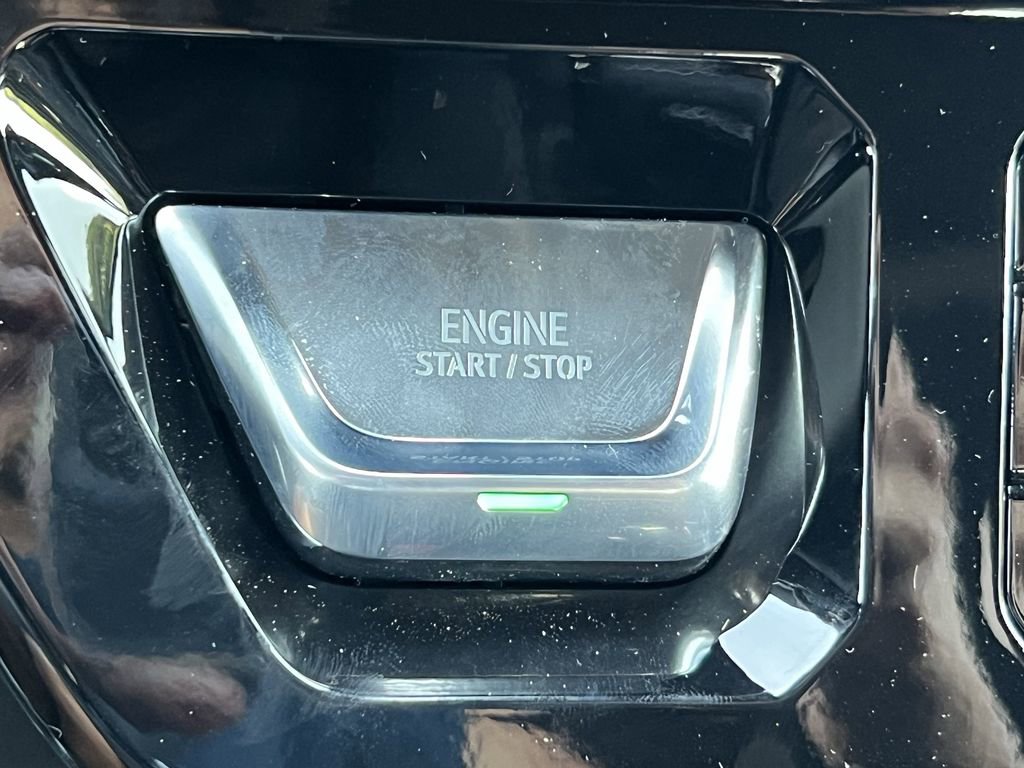 New 2025 GMC Sierra 1500 AT4 w/ Technology Package image 8