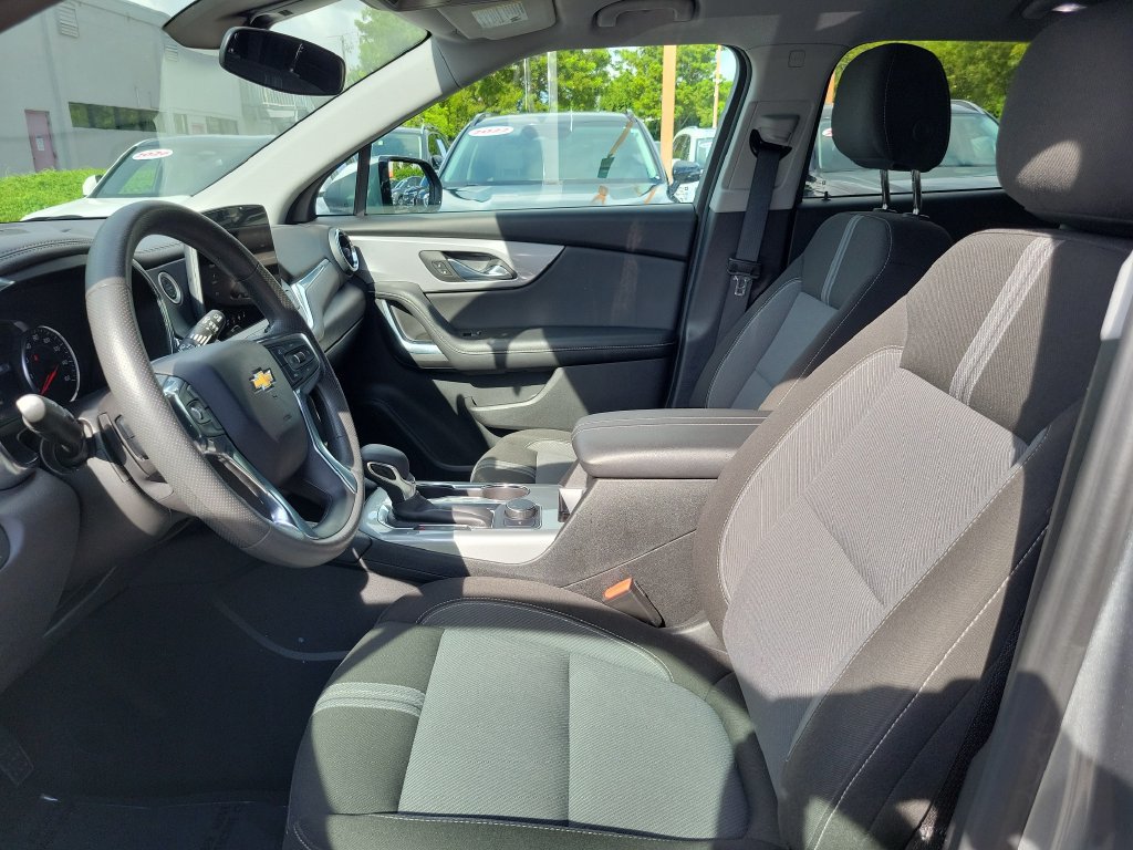 Used 2025 Chevrolet Blazer LT FWD image 24