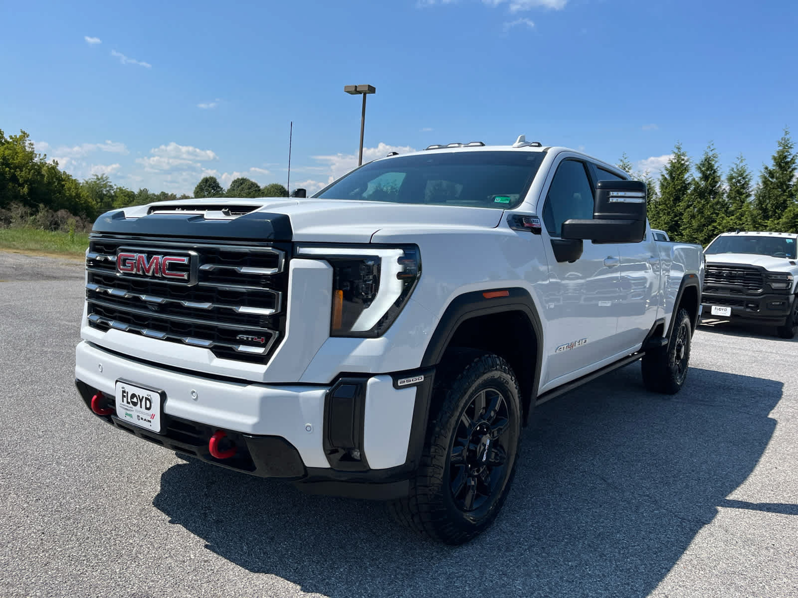 Used 2025 GMC Sierra 2500 AT4 w/ AT4 Premium Plus Package AWD/4WD image 7