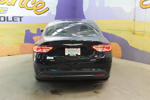 Used 2016 Chrysler 200 LX image 7