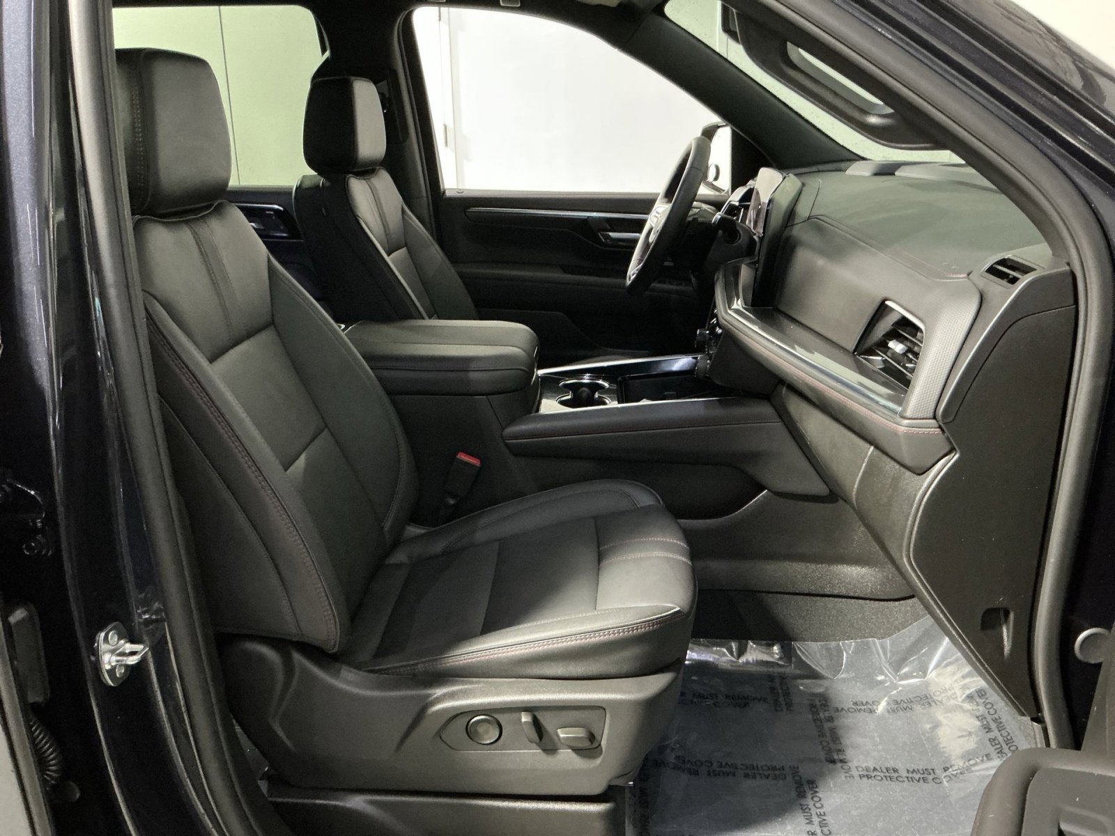 Used 2026 Chevrolet Tahoe RST w/ Comfort Package image 34