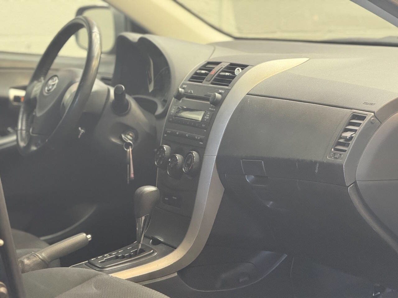 Used 2009 Toyota Corolla S FWD image 2