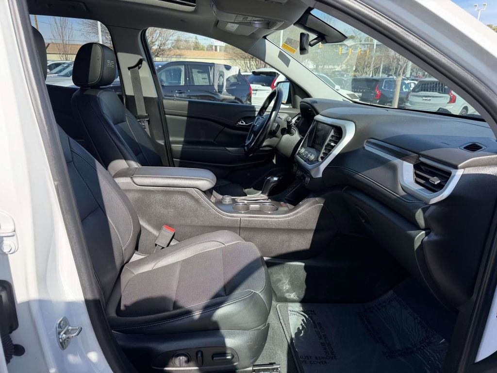 Used 2019 GMC Acadia SLT w/ Black Edition image 12