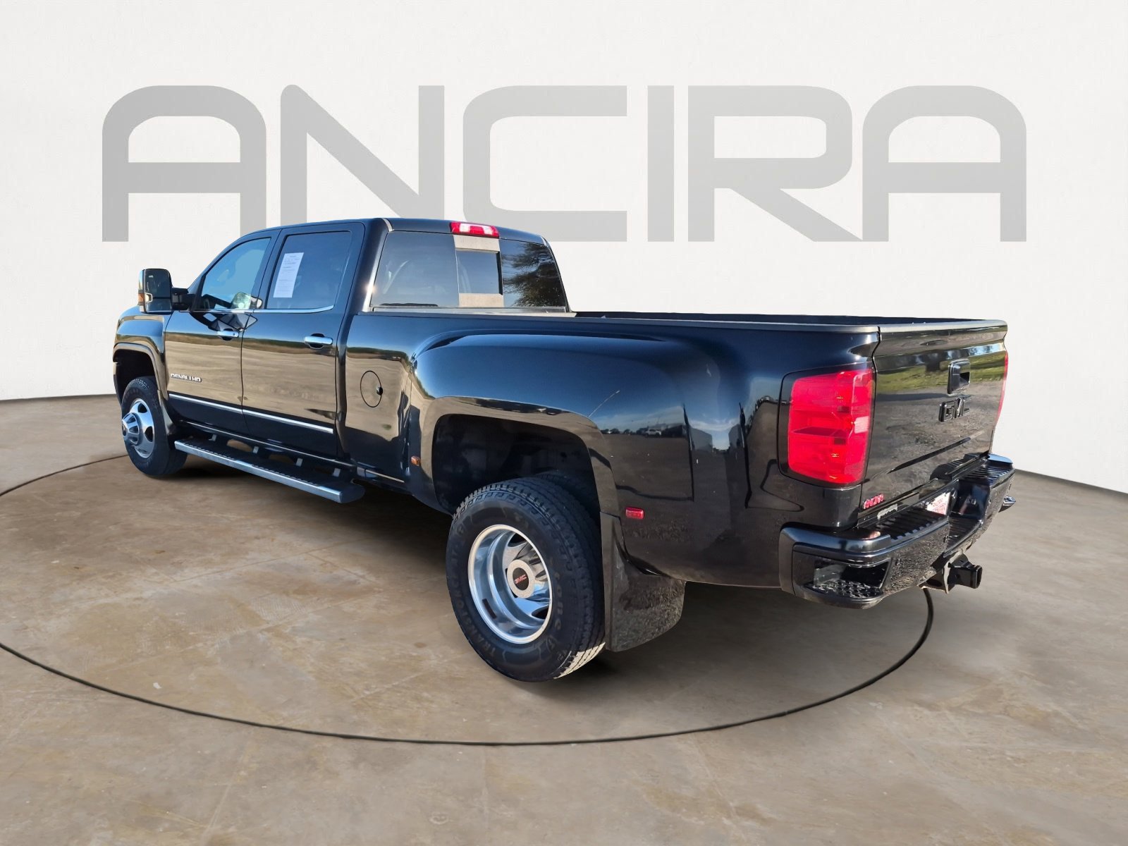 Used 2018 GMC Sierra 3500 Denali image 7