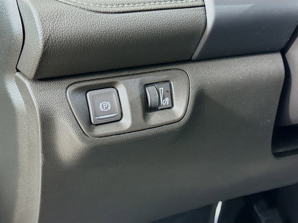 Used 2023 GMC Acadia SLE w/ Driver Convenience Package image 13