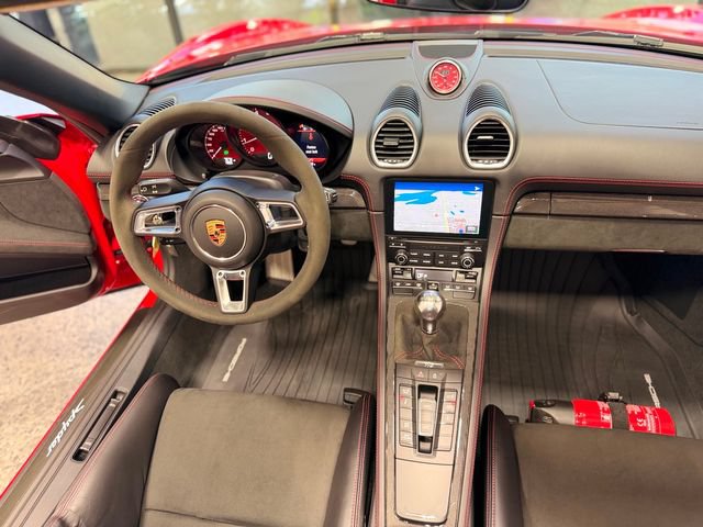 Used 2022 Porsche 718 Boxster Spyder RWD image 22