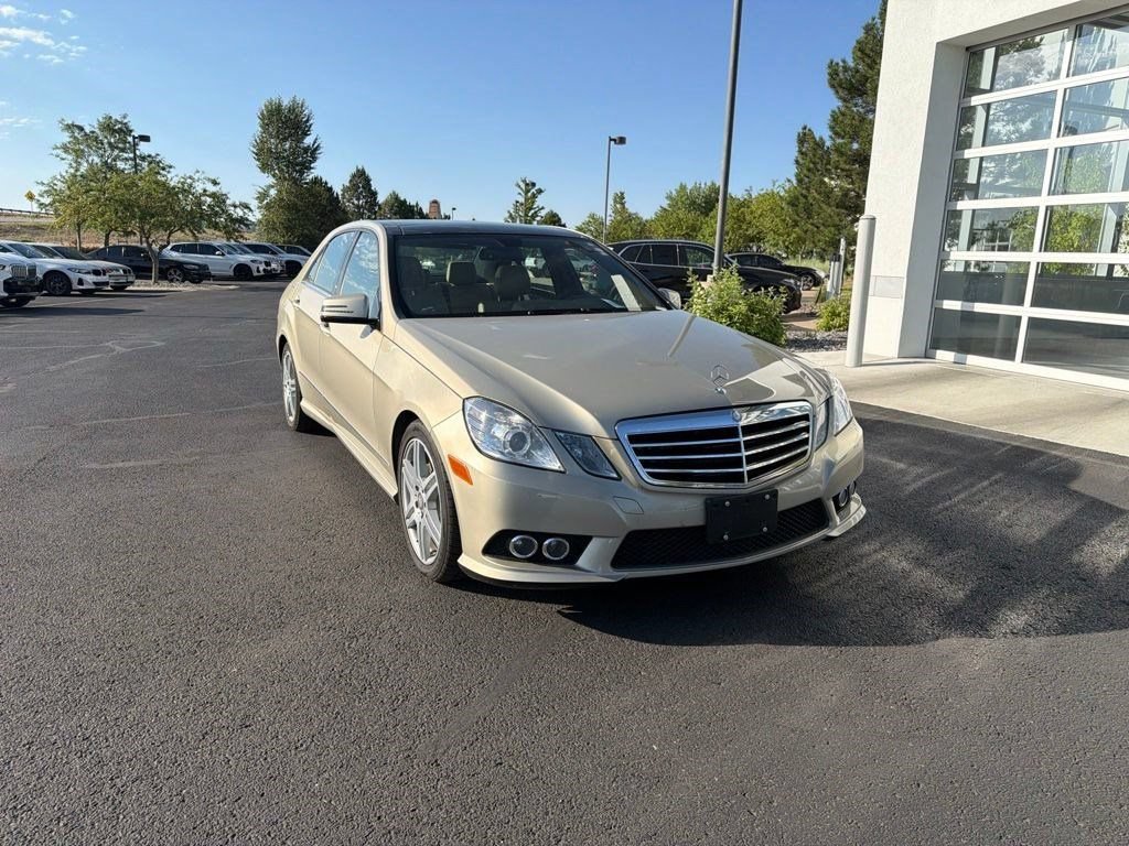 Used 2010 Mercedes-Benz E 550 4MATIC Sedan image 7
