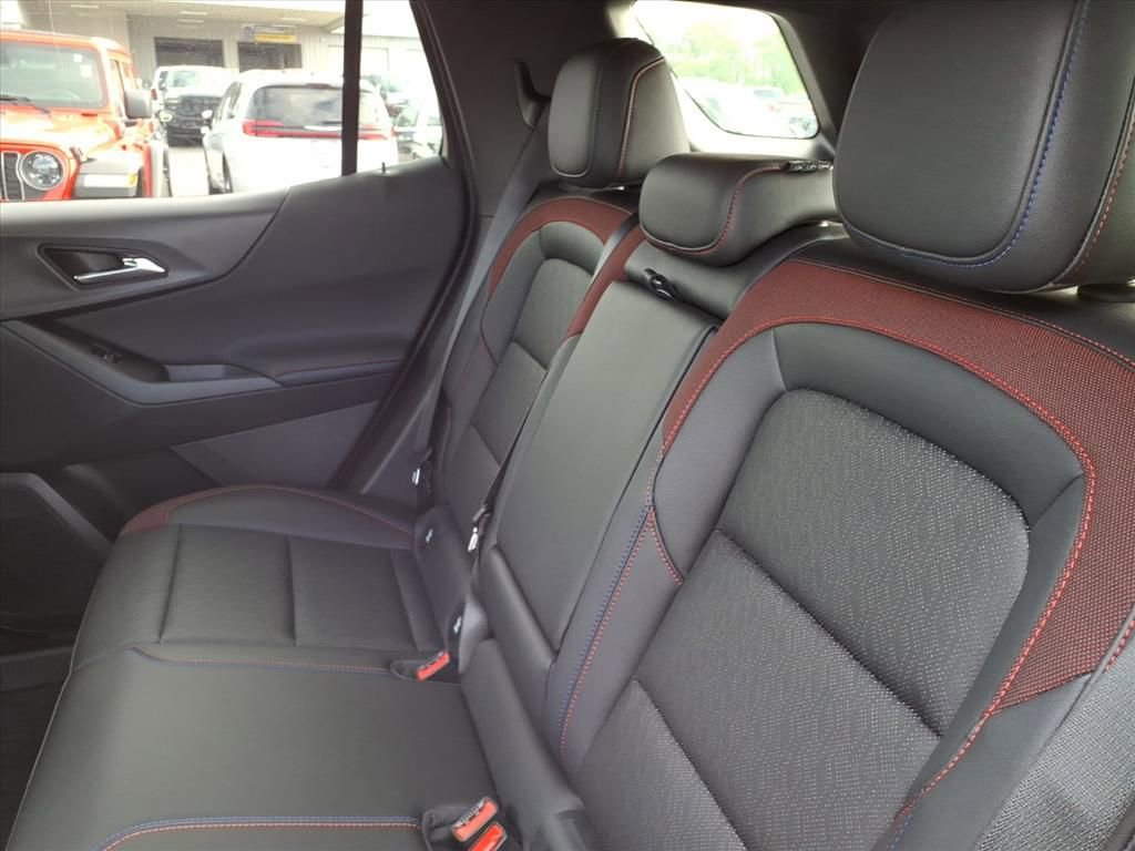 Used 2026 Chevrolet Equinox RS FWD image 12