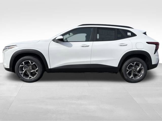New 2026 Chevrolet Trax LT w/ Driver Confidence Package FWD image 2