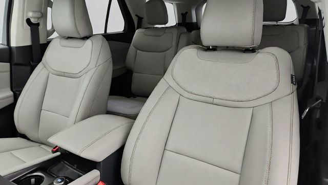 New 2026 Ford Explorer Active w/ Active Comfort Package AWD/4WD image 10
