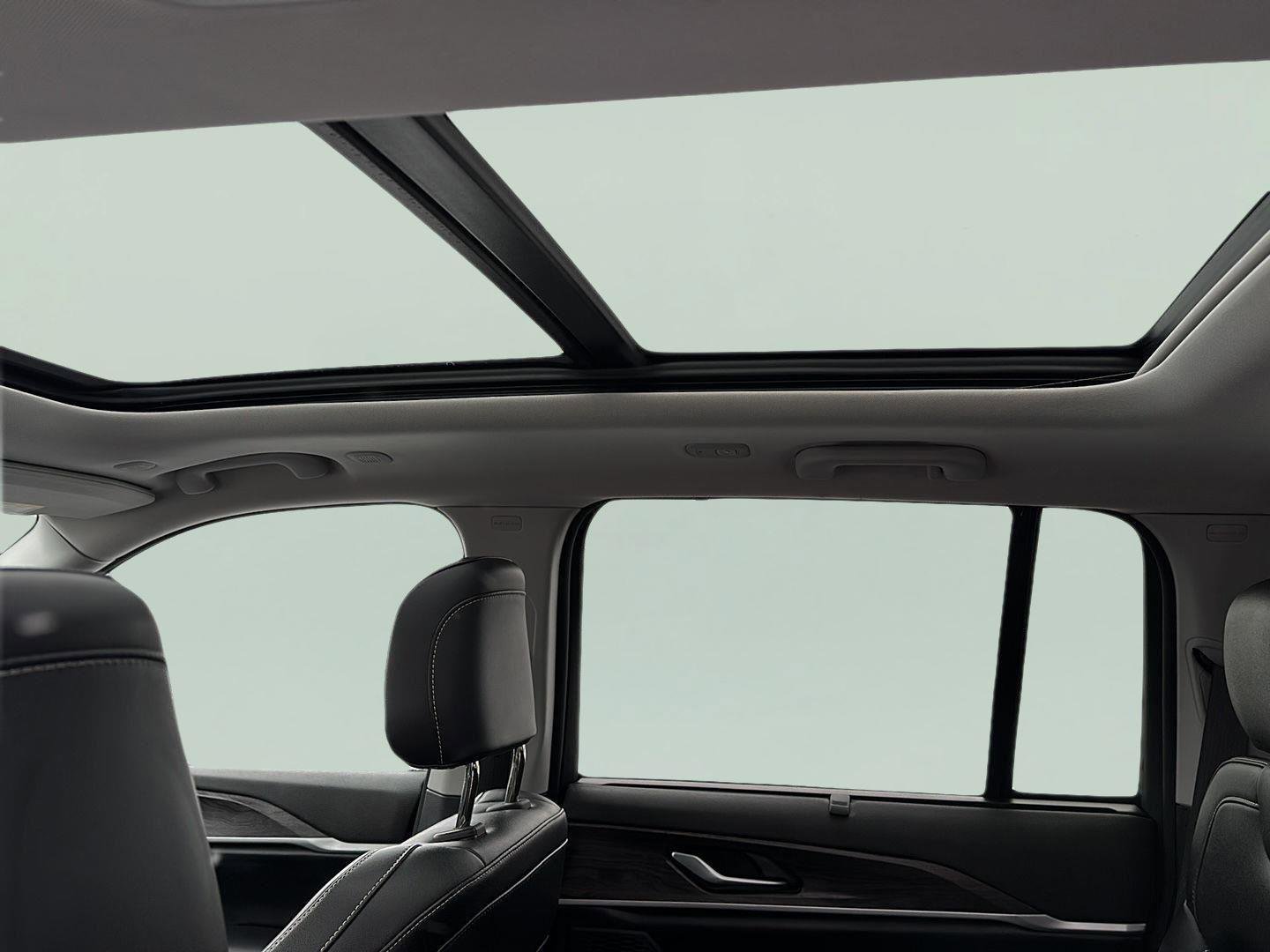 Used 2023 Jeep Grand Cherokee 30th Anniversary image 22