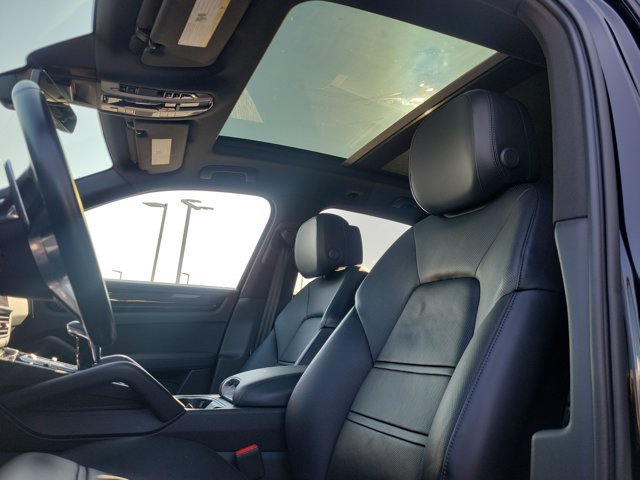 Used 2023 Porsche Cayenne AWD/4WD image 39