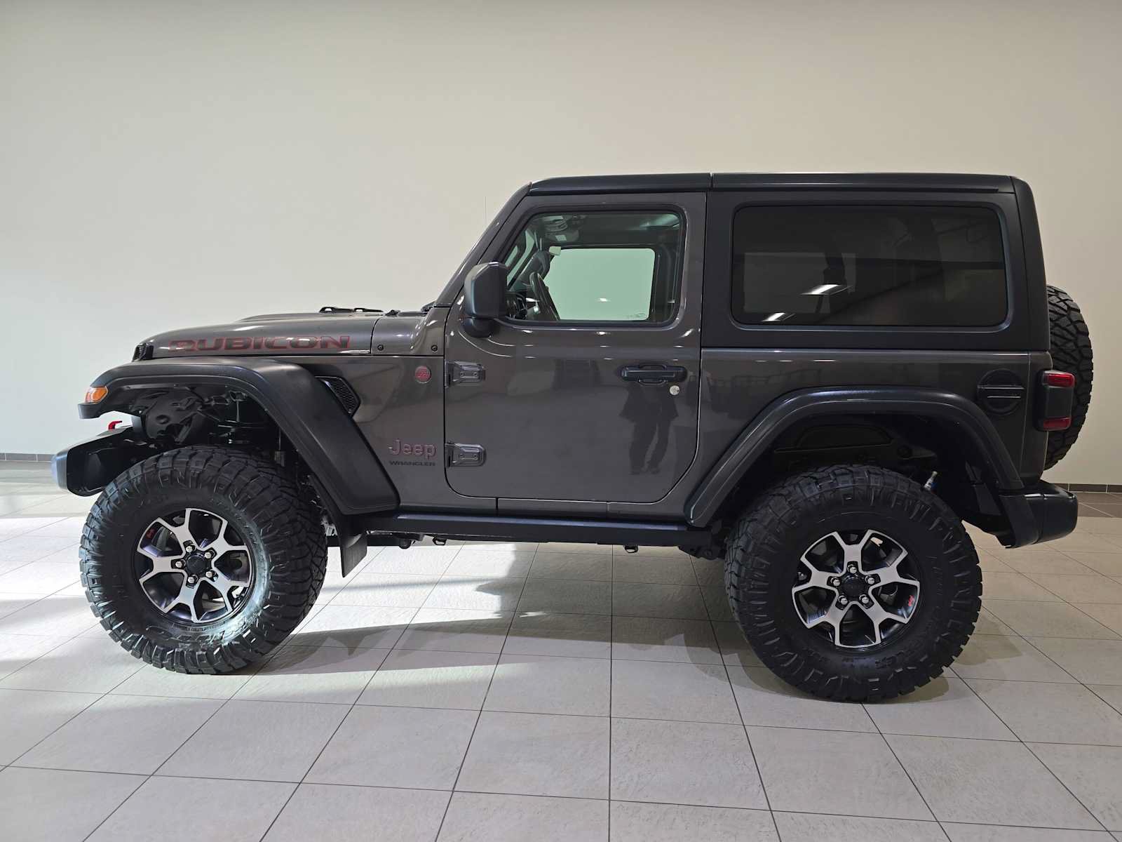Used 2018 Jeep Wrangler Rubicon AWD/4WD image 3
