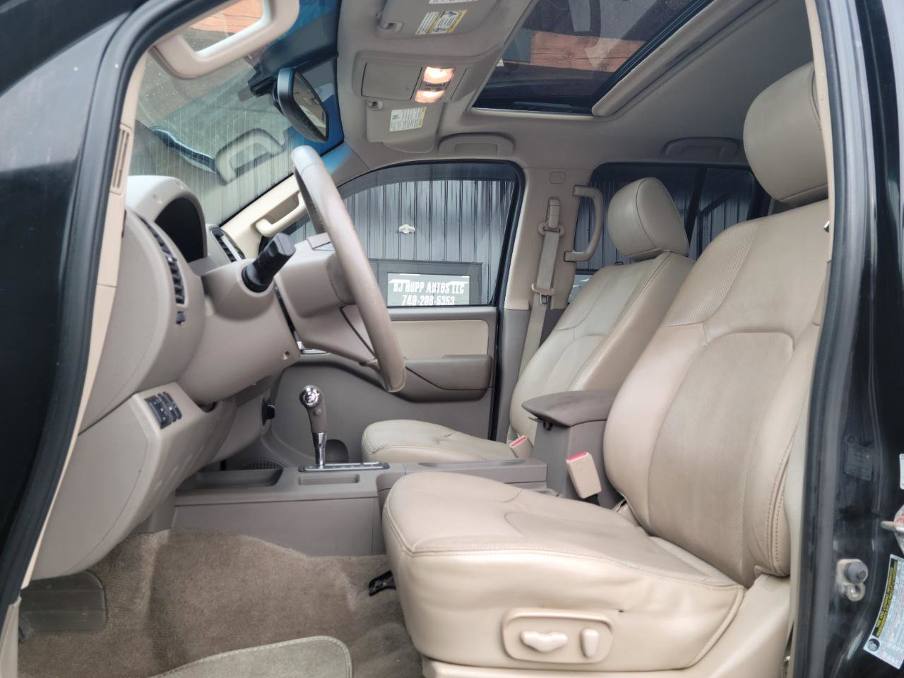 Used 2013 Nissan Frontier SL w/ Moonroof Pkg image 15