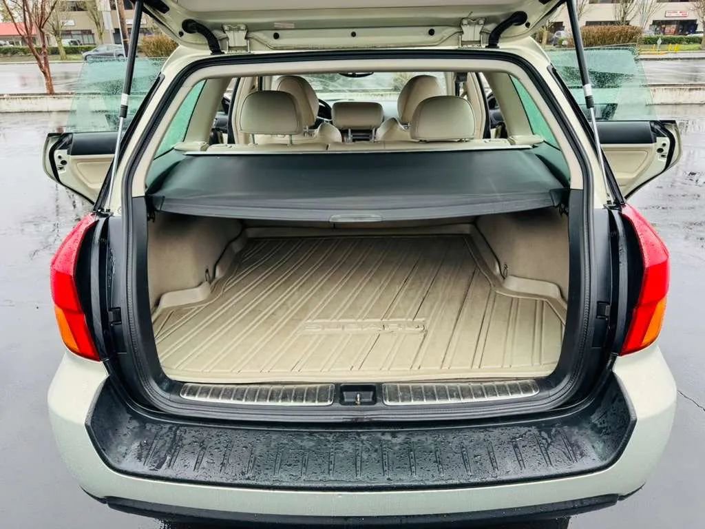 Used 2005 Subaru Outback 2.5XT Limited image 18