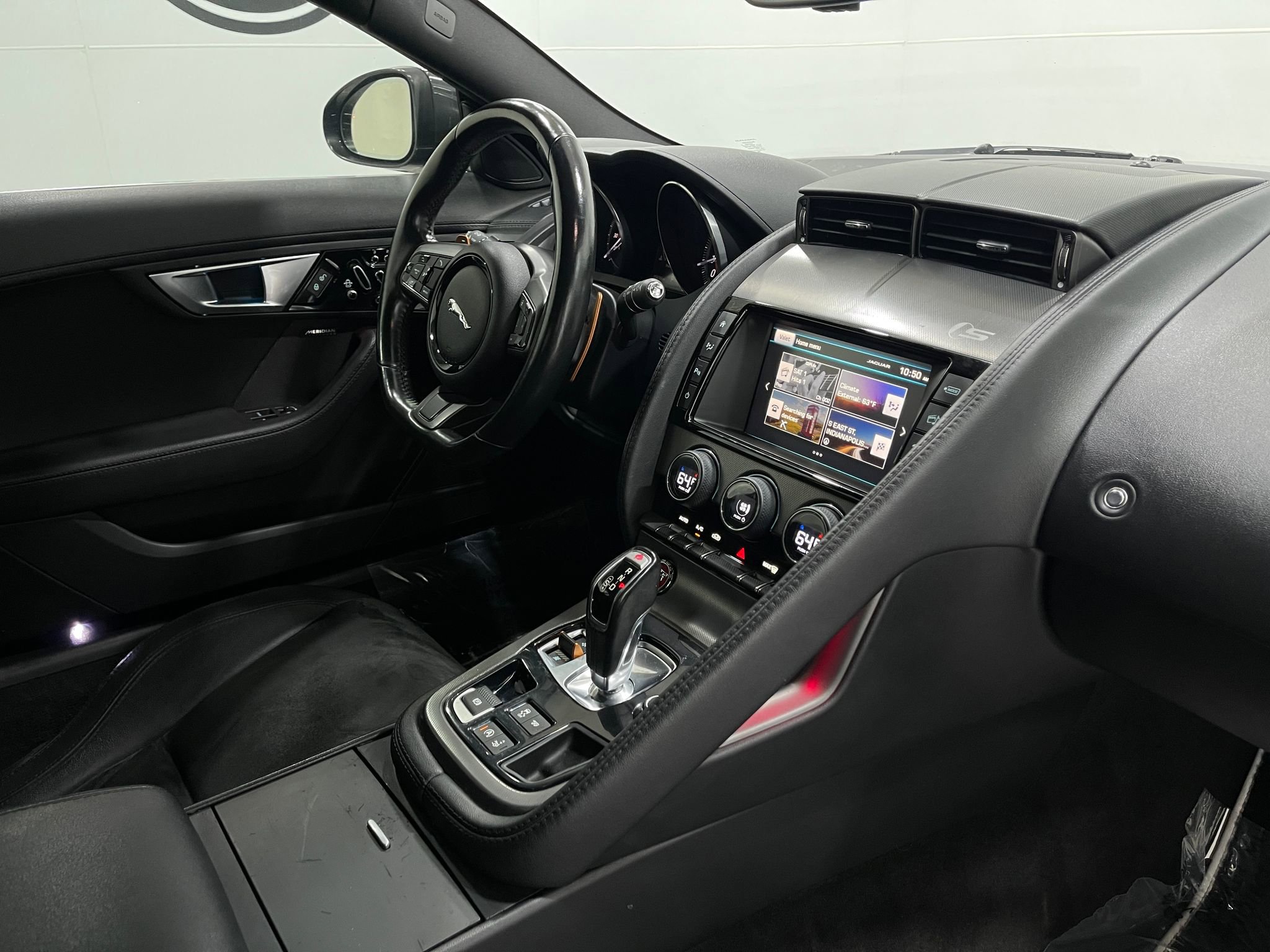 Used 2016 Jaguar F-TYPE S image 21