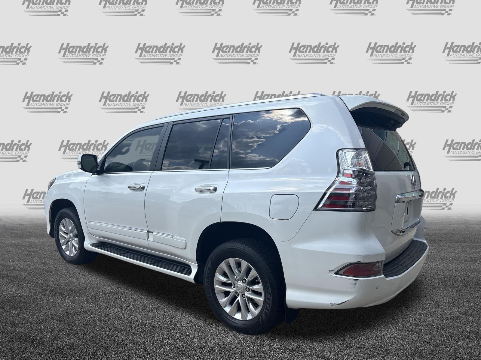Used 2015 Lexus GX 460 w/ Premium Package AWD/4WD image 8