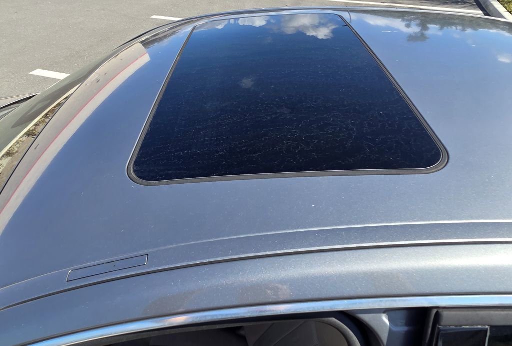 Used 2014 Mercedes-Benz E 250 BlueTEC Sedan image 6