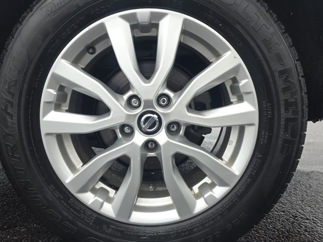 Used 2017 Nissan Rogue SV image 11