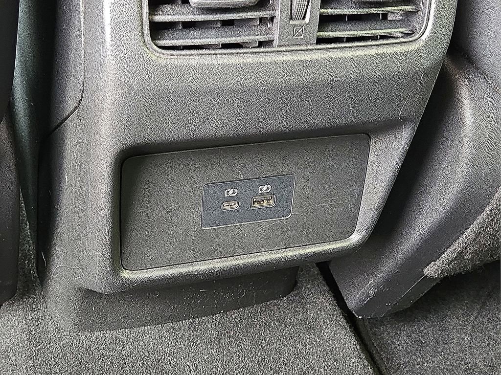 Used 2023 Nissan Rogue SV w/ SV Premium B Package image 17