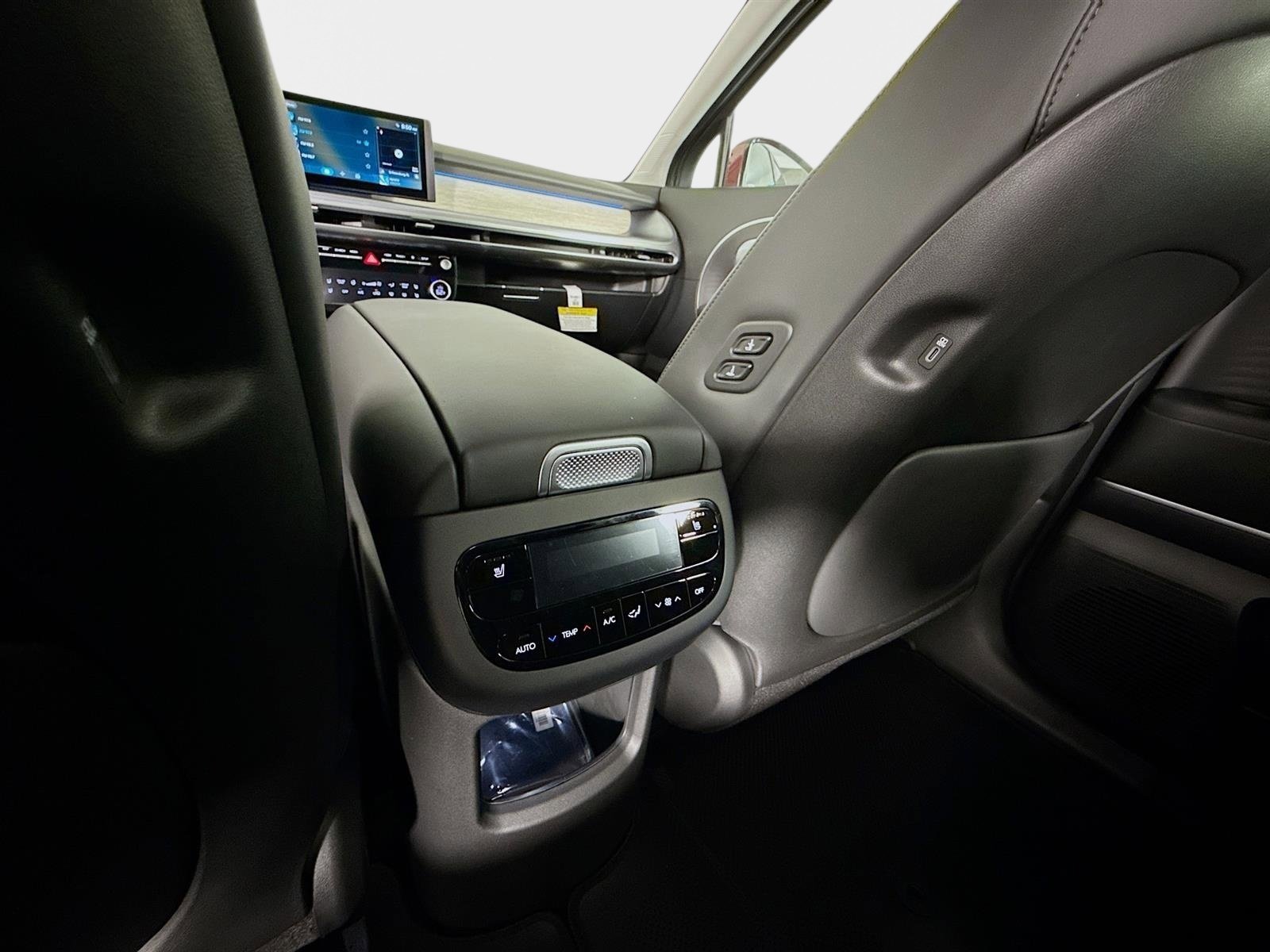 New 2026 Hyundai Ioniq 9 SEL image 26