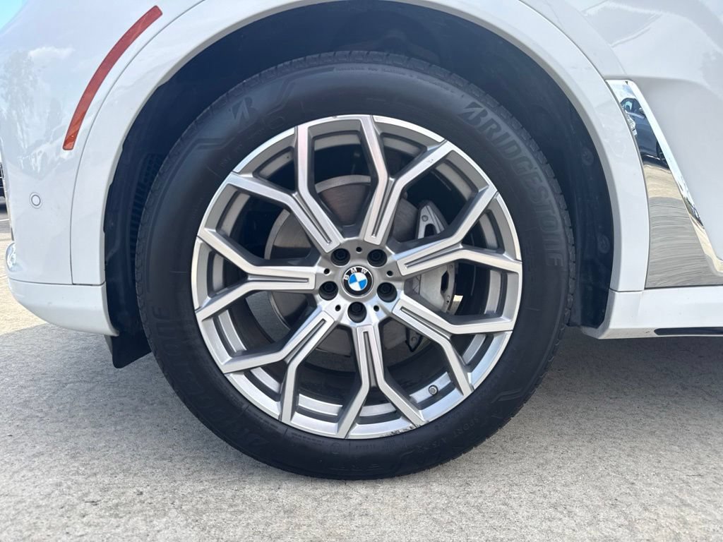 Used 2020 BMW X7 xDrive40i w/ Premium Package AWD/4WD image 9