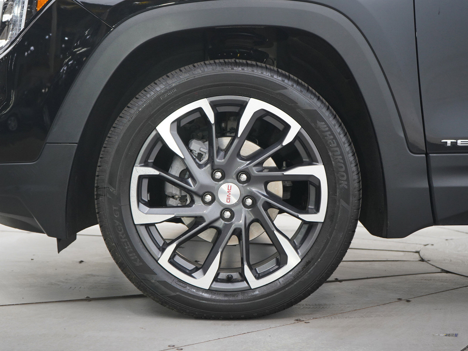 Used 2022 GMC Terrain SLT w/ Infotainment Package II AWD/4WD image 30