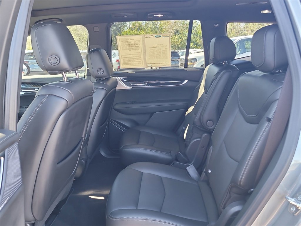 Used 2024 Cadillac XT6 Premium Luxury w/ Technology Package image 12