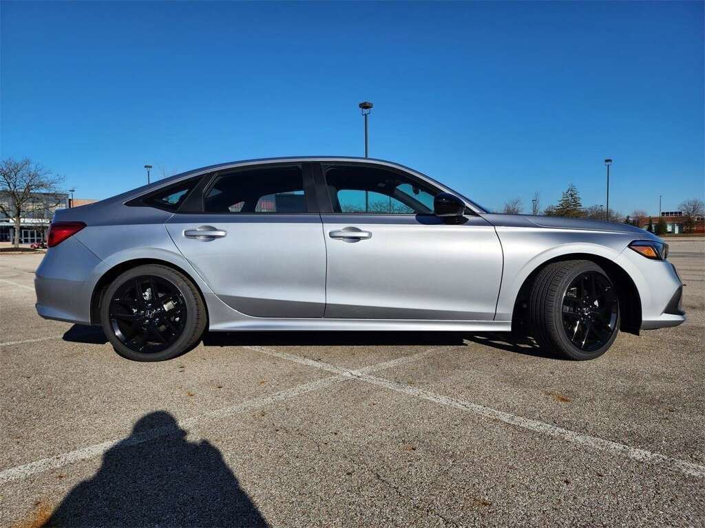 Used 2024 Honda Civic Sport image 13