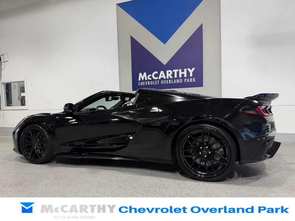 Used 2024 Chevrolet Corvette Z06 RWD image 7