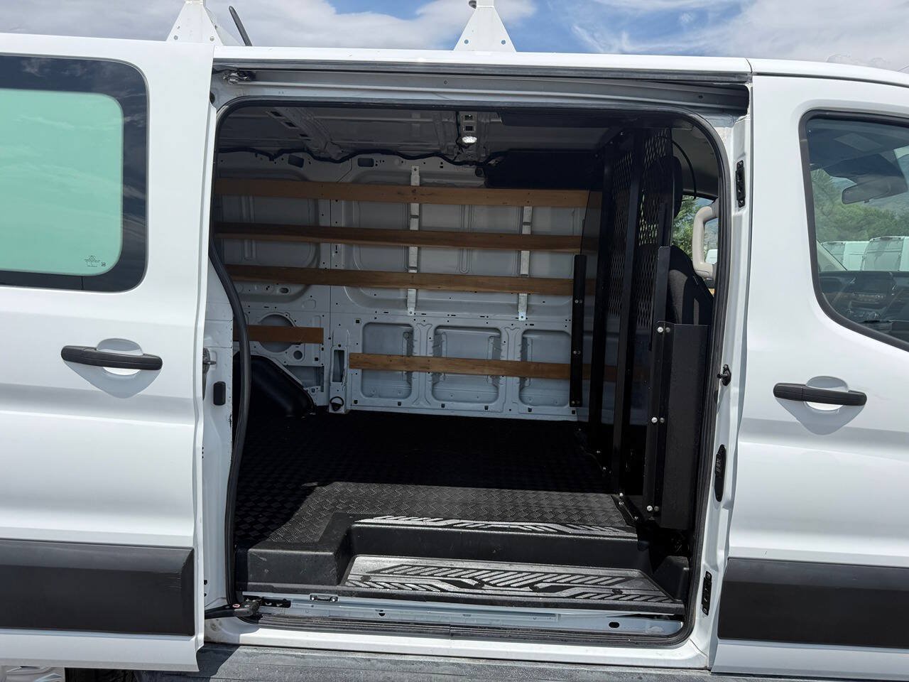 Used 2022 Ford Transit 250 Low Roof w/ Exterior Upgrade Package RWD image 26