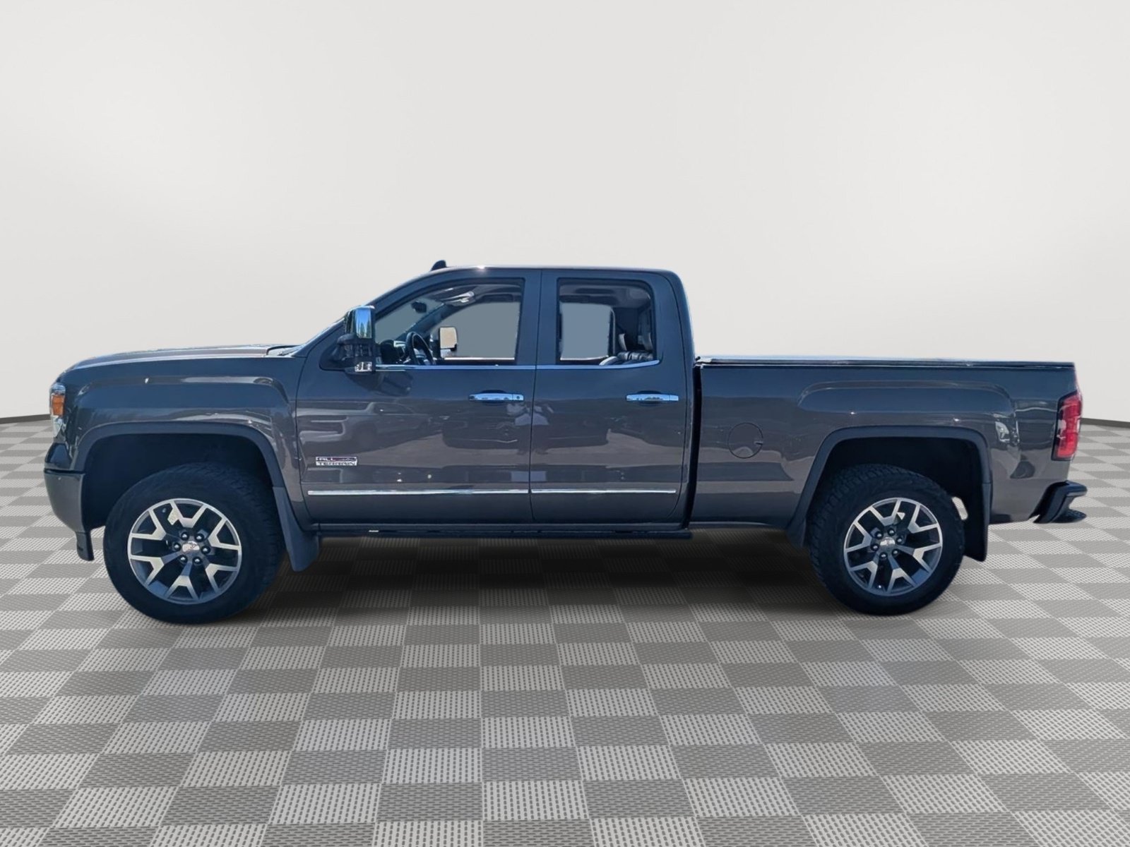 Used 2015 GMC Sierra 1500 SLT w/ All-Terrain Package AWD/4WD image 2