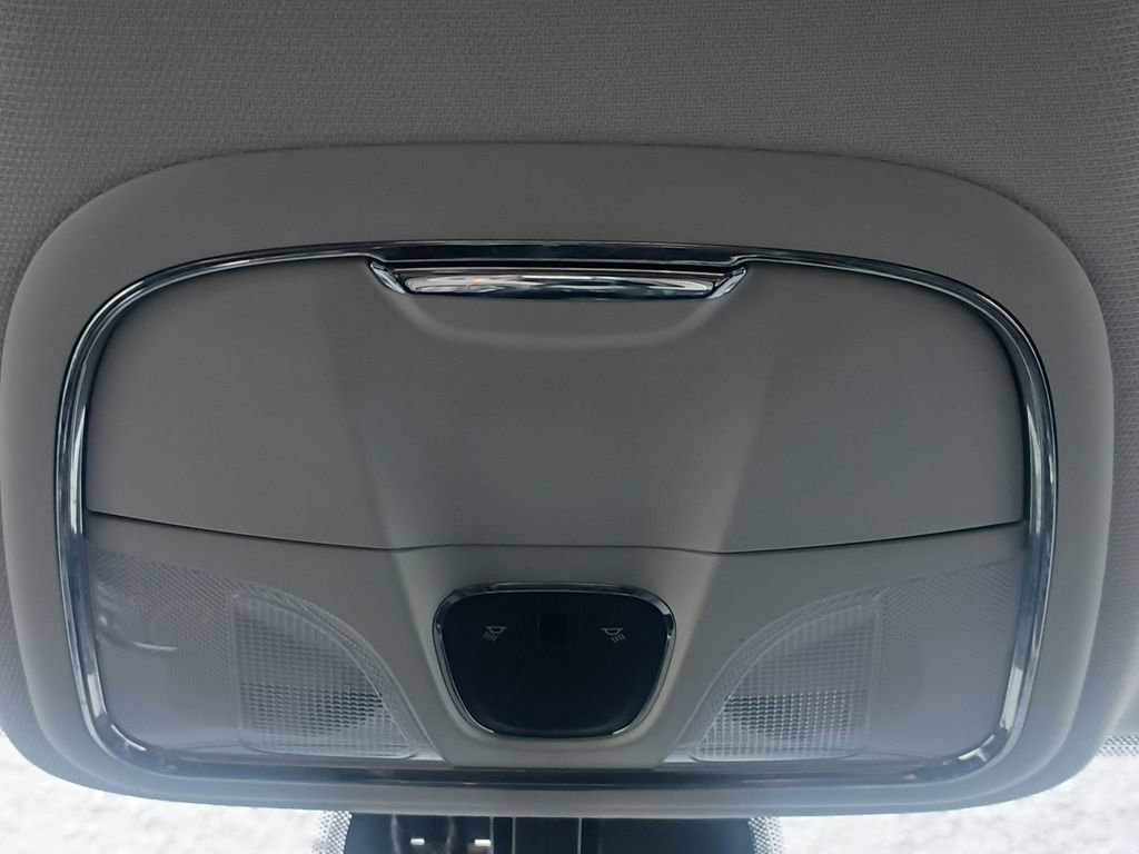 Used 2020 Jeep Cherokee Trailhawk image 7