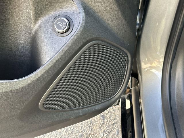 Used 2025 Buick Encore GX Sport Touring w/ Advanced Technology Package image 21