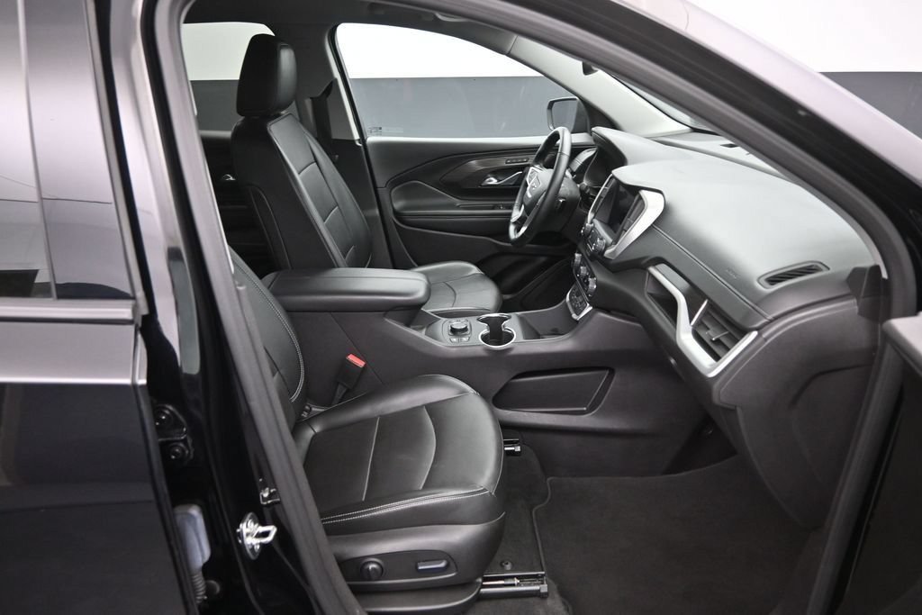Used 2024 GMC Terrain SLT AWD/4WD image 10