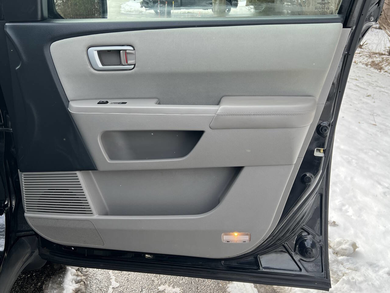 Used 2015 Honda Pilot LX image 26