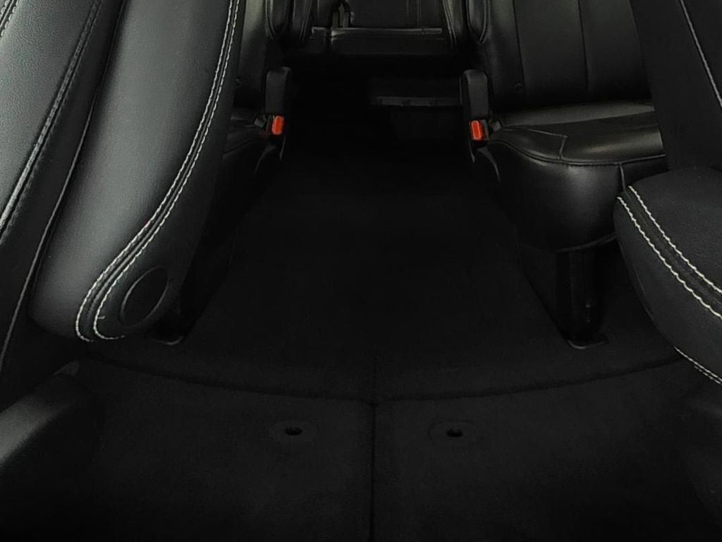 Used 2024 Chrysler Pacifica Touring-L FWD image 13