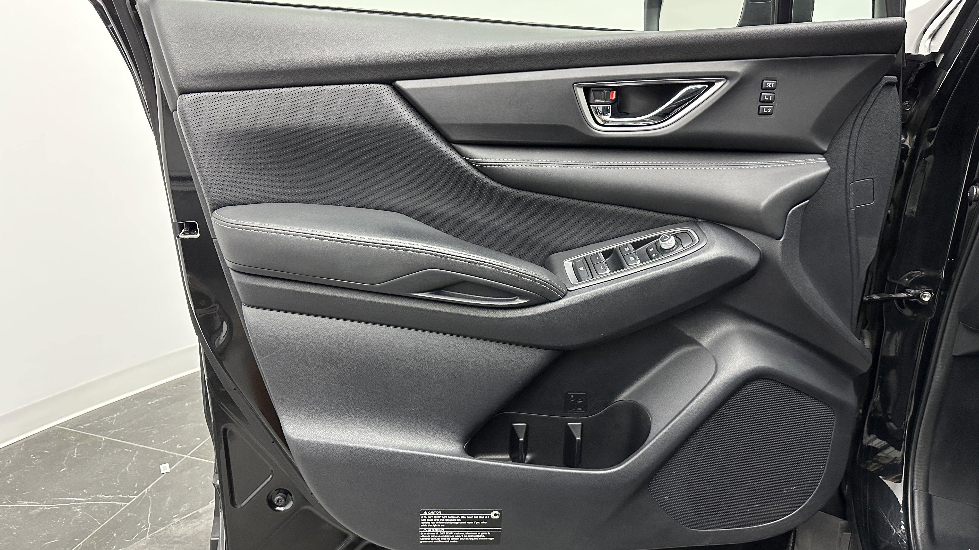 Used 2023 Subaru Ascent Limited image 10