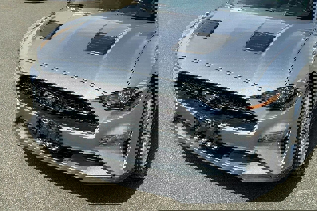 Used 2020 Ford Mustang Premium w/ Equipment Group 201A image 9