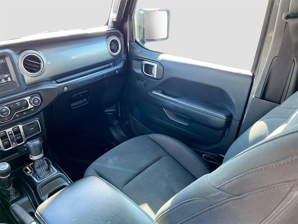 Used 2018 Jeep Wrangler Unlimited Sahara w/ Safety Group image 21