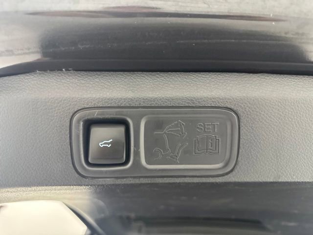 Used 2023 Ford Expedition Limited AWD/4WD image 33