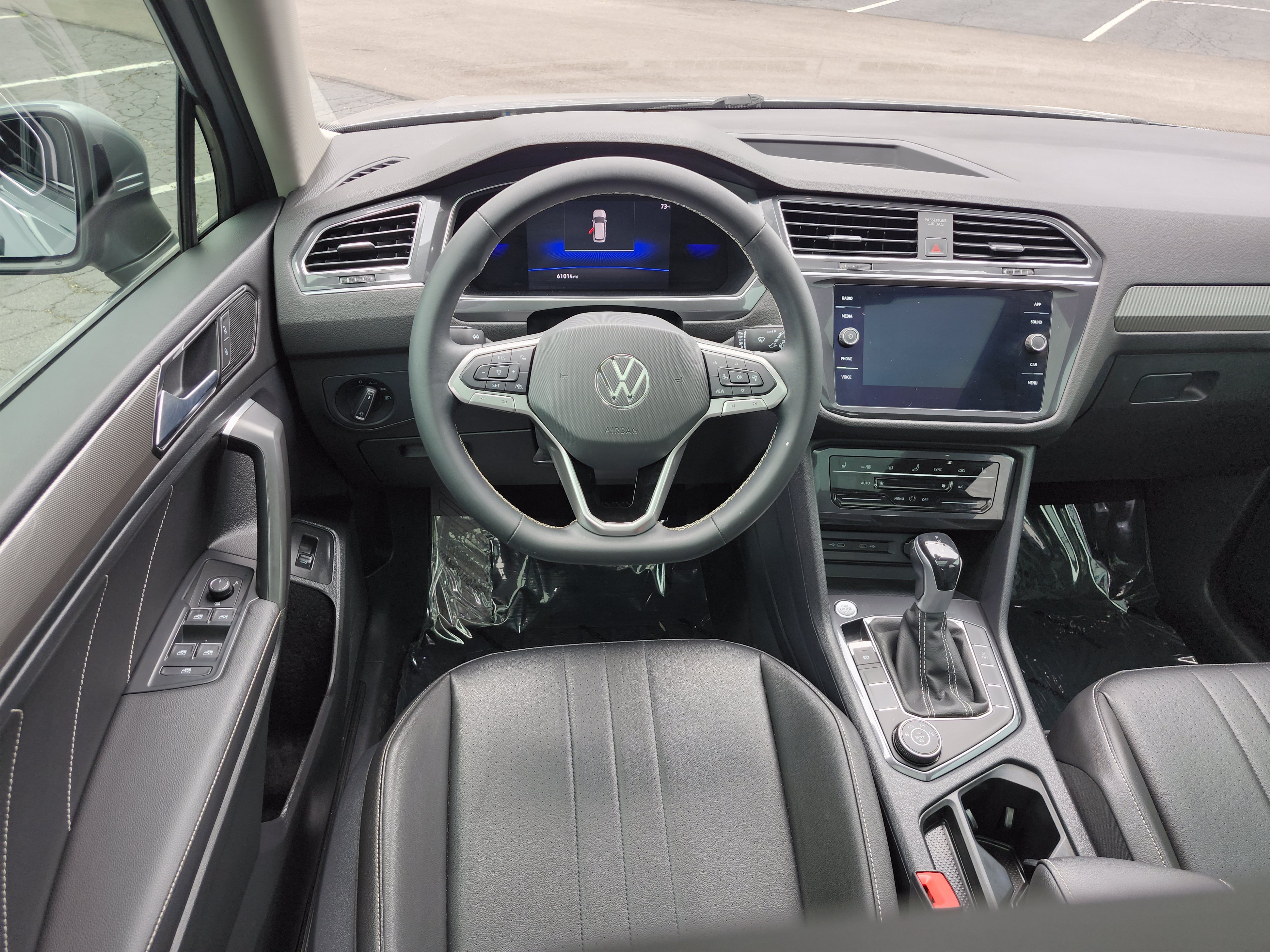 Used 2022 Volkswagen Tiguan SE AWD/4WD image 28