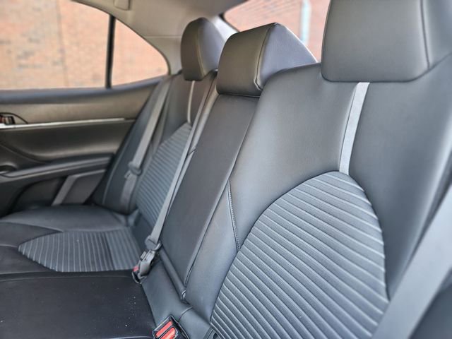 Used 2022 Toyota Camry SE image 26