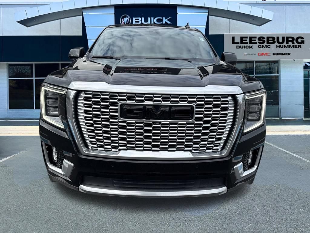 Used 2021 GMC Yukon XL Denali w/ Denali Premium Package AWD/4WD image 2