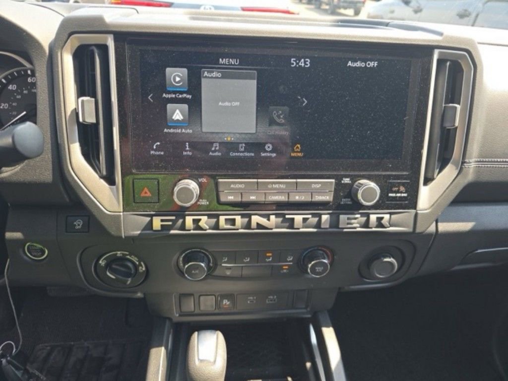 Used 2025 Nissan Frontier SV image 11