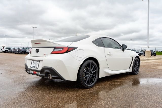 Used 2024 Toyota GR86 Premium RWD image 7