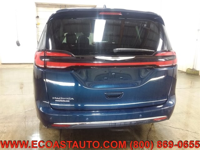 Used 2021 Chrysler Pacifica Touring-L image 8